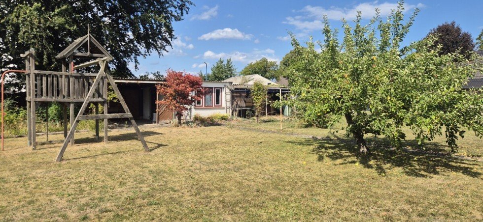 Blick in den Garten Einfamilienhaus Sch�nberg (Holstein)
