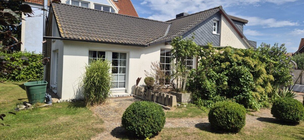 von links Einfamilienhaus Sch�nberg (Holstein) / Sch�nbergerstrand